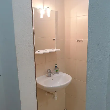 Stanza Privata Farska 42 Centro Проживание в семье *